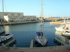 yacht laguna herzliya